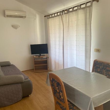 Apartments Nautica Barbat na Rabu Екстериор снимка