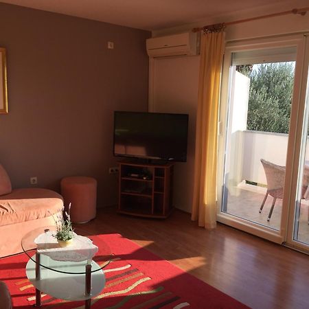 Apartments Nautica Barbat na Rabu Екстериор снимка