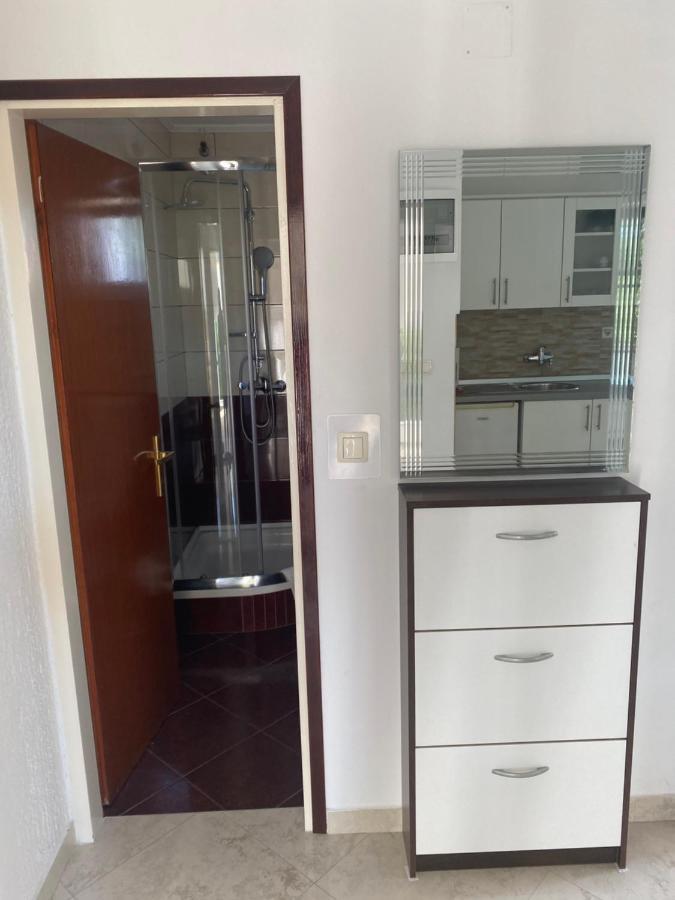 Apartments Nautica Barbat na Rabu Екстериор снимка