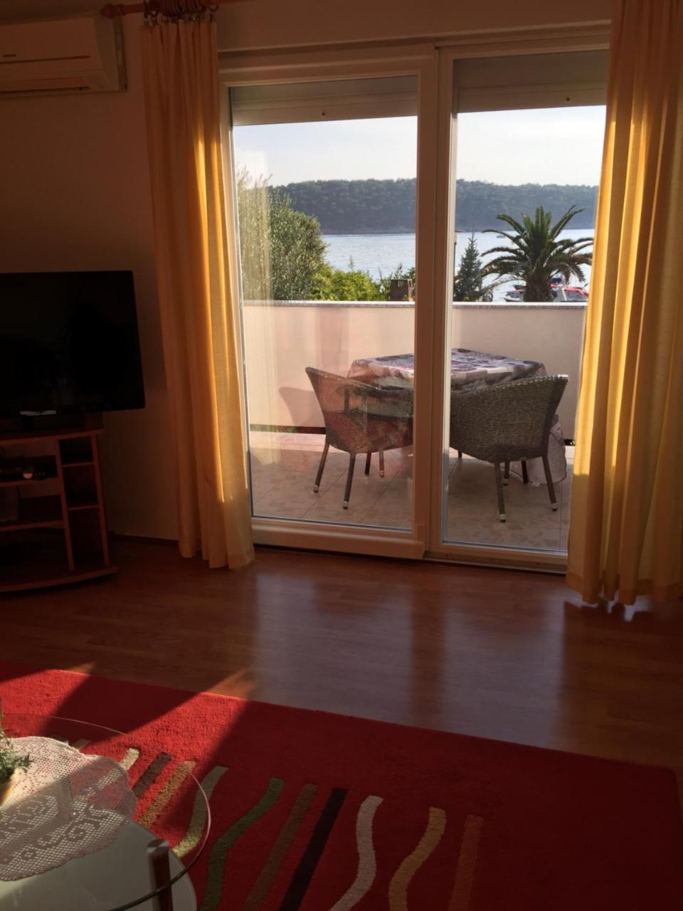 Apartments Nautica Barbat na Rabu Екстериор снимка