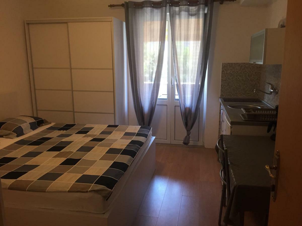 Apartments Nautica Barbat na Rabu Екстериор снимка